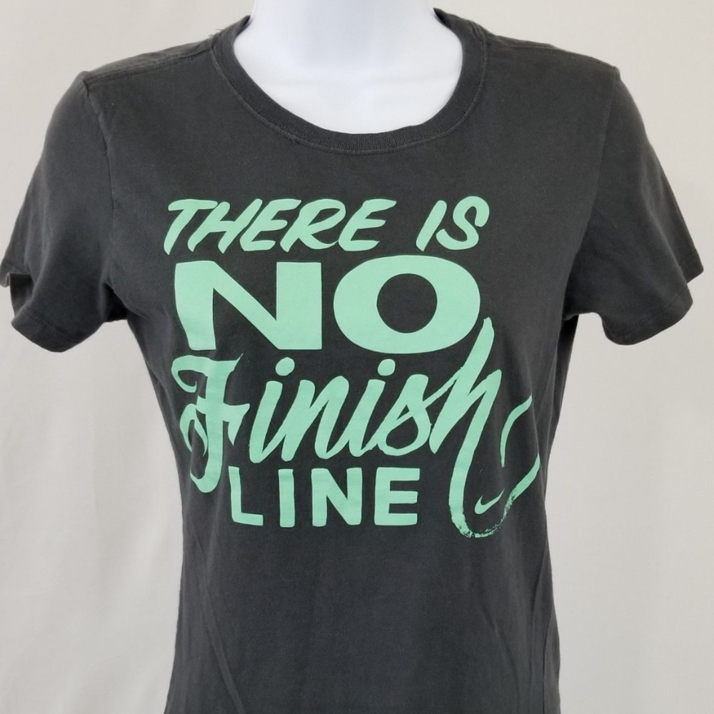 Nike Slim Fit Graphic T Shirt